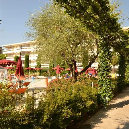 アパート Super Family Friendly Villaggio Planetarium 2 Bedroom Sleeps 6 ビビオーネ