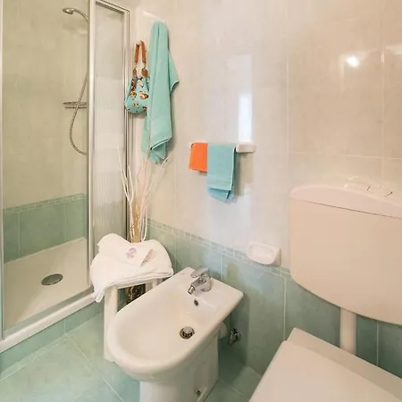 アパート Super Family Friendly Villaggio Planetarium 2 Bedroom Sleeps 6 ビビオーネ