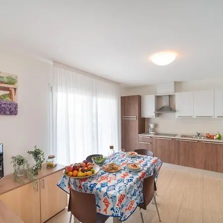 Super Family Friendly Villaggio Planetarium 2 Bedroom Sleeps 6 Appartement