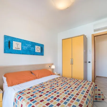 Super Family Friendly Villaggio Planetarium 2 Bedroom Sleeps 6 *