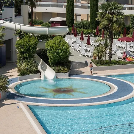 Super Family Friendly Villaggio Planetarium 2 Bedroom Sleeps 6 * ビビオーネ