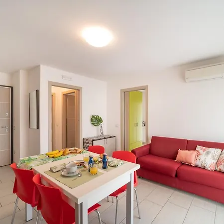 Super Family Friendly Villaggio Planetarium 2 Bedroom Sleeps 6 * Bibione