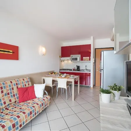 Lägenhet Super Family Friendly Villaggio Planetarium 2 Bedroom Sleeps 6 Bibione