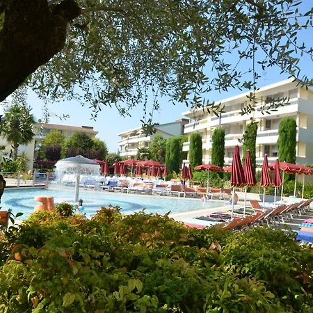 Lägenhet Super Family Friendly Villaggio Planetarium 2 Bedroom Sleeps 6 Bibione