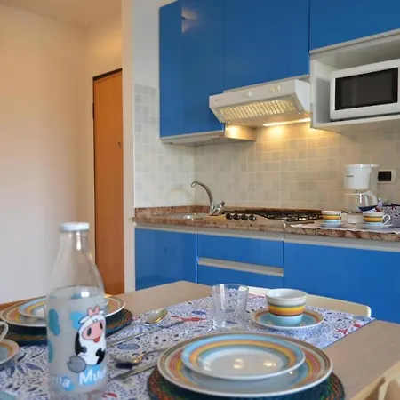 Super Family Friendly Villaggio Planetarium 2 Bedroom Sleeps 6 アパート