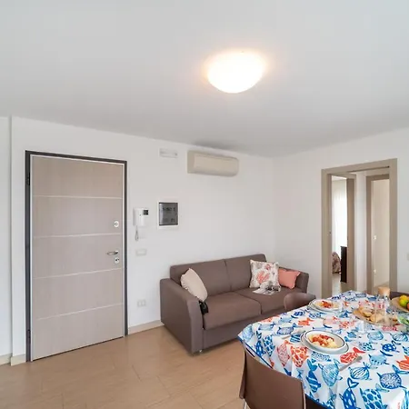 Super Family Friendly Villaggio Planetarium 2 Bedroom Sleeps 6 * ビビオーネ
