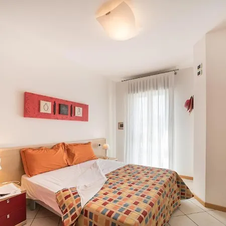 Super Family Friendly Villaggio Planetarium 2 Bedroom Sleeps 6 *