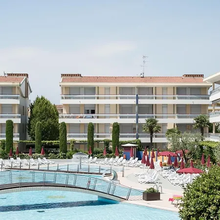 Super Family Friendly Villaggio Planetarium 2 Bedroom Sleeps 6 * Bibione